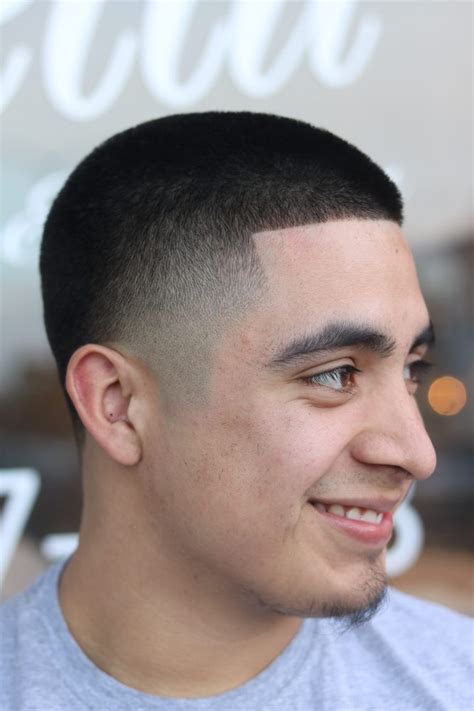 Another interesting fact about men's fade haircuts is that they don't require any specific length on the top of the head and that is a reason for a huge diversity of fade styles. 2 on sides 5 on top Gary Smalley > healthedventure.org