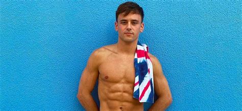 Both sent out photos via instagram of the couple embracing and. Hot op Instagram: schoonspringer Tom Daley - Winq.nl