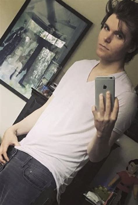 TW Pornstars - 1 pic. Onision.Com. Twitter. White or black Onision?. 7: