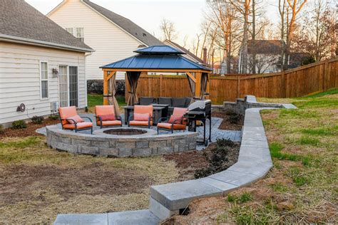 Paver Patio And Retaining Wall Ecogreen Landscaping
