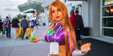 comic con attendees do not f ck around when it comes to cosplay comic con attendee cosplay