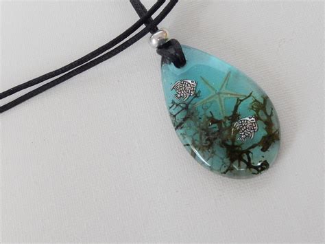 Maybe you would like to learn more about one of these? Pin auf Schmuck Resin Harz Ketten Ohrringe