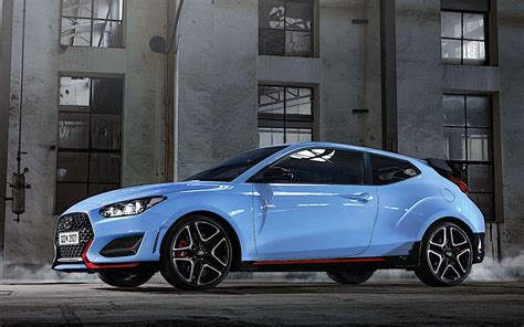 We're big fans of the hyundai veloster n around here, and suffice it to say that we were happy with it as it was (the performance package box checked, naturally). El Hyundai Veloster N estrena cambio de doble embrague
