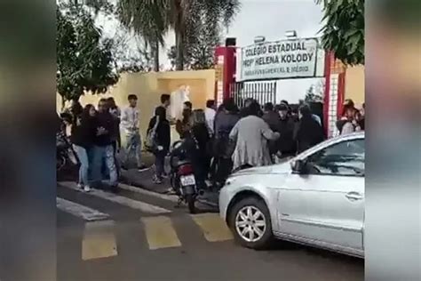 Ex aluno invade escola mata estudante e fere outro no Paraná