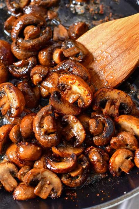 Sautéed Mushrooms - Easy, Rich, and Flavorful Side Dish For Your Steaks