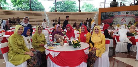 Tarikh hari ibu dan bapa tahun 2021 di malaysia besertakan hukum sambutan. Peringatan Hari Ibu (PHI) ke 91 Tahun 2019 Tingkat ...