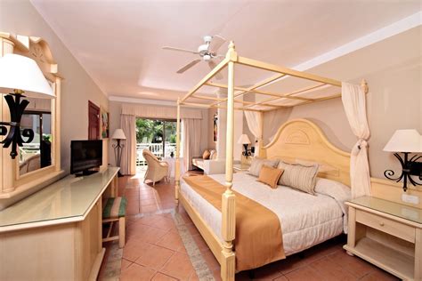 Luxury Bahia Principe Aquamarine All Inclusive Resort