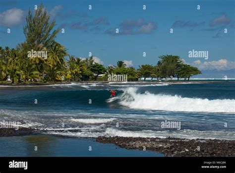 Surfing Beach Of Teahupoo Tahiti French Polynesia Stock Photo Alamy