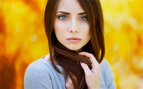 Masaüstü Yüz Kadınlar Model portre uzun saç Mavi gözlü esmer