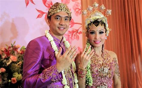 Azizullah Personal Website Pernikahan Ayu Dewi Regi Datau