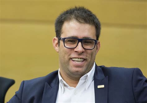 מקורביו של חהכ אורן חזן שהגיע למקום לא ריאלי בפריימריז במפלגת הליכוד, פנו לבכירים במפלגת הימין עוצמה יהודית במטרה לשלבו ברשימה. מעריב | ברצינות, ח"כ אורן חזן לא מוכן לשלם דמי כניסה לאירוע?