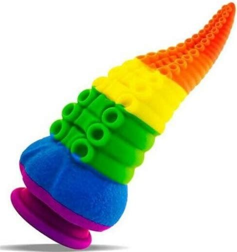 16 Best Gay Dildos To Spice Things Up Solo Or With A Partner
