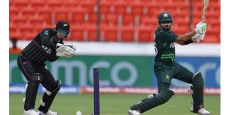 نیوزی لینڈ کی شکست نے پاکستان کی ورلڈ کپ سیمی فائنل کھیلنے کی امیدیں بڑھا دیں بلیک کیپس اور
