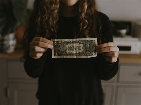 Paying Money Pictures | Download Free Images on Unsplash
