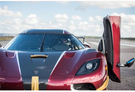 Koenigsegg Agera Rs Takes The 0 400 0 Record And Hits 284mph457kmh