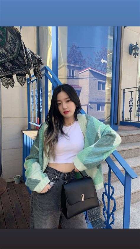 헤럴드pop=배재련 기자이유비가 청순 섹시 자태를 자랑했다. 이유비 인스타 - 여자 연예인 - 에펨코리아