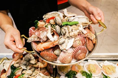 The 15 Popular Types Of Shellfish To Eat Oak Rowan Foodie