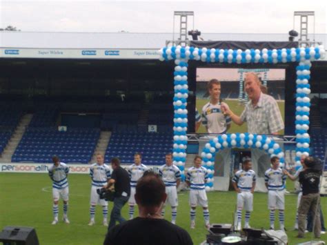 Lees wie andere bezoekers hun. De Graafschap Open dag 2010 spelers presentatie | De ...