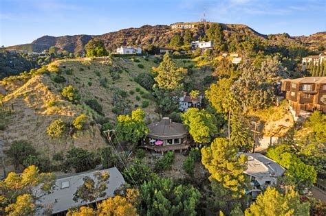 6140 Rodgerton Dr In Los Angeles California United States For Sale