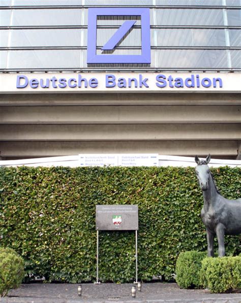 Rufen sie uns an 0900 100 99 88 eur 2,99 pro anruf aus dem deutschen festnetz, mobilfunk deutlich abweichend und viel höher. Horses Etc. LLC: Deutsche Bank Renews Sponsorship of ...
