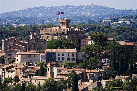 Search by location or keyword. Saint-Laurent-du-Var, France (Alpes-Maritimes, Provence ...