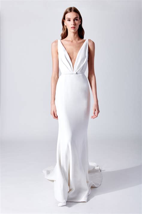 Vestito da sposa in elegante abito da sposa originale nicole, forma dritta, color champagne, taglia 44. Abiti da sposa semplici: i modelli per chi punta su sobrietà ed eleganza!