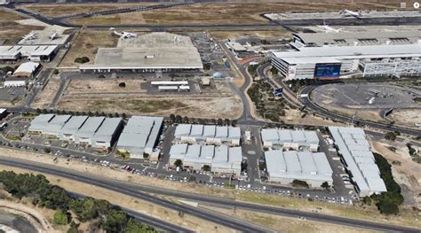 Cape town airport welcomes travellers from all over the world. CTX Business Park is a recently built Airport Freight Park ...