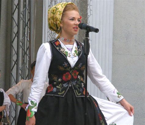 Romanian Traditional Costumes Part 1 Port National Romanian Women