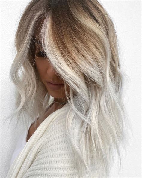 Toasted Coconut Hair Is The New Way To Lighten Your Locks Fall Blonde Hair Coconut Hair