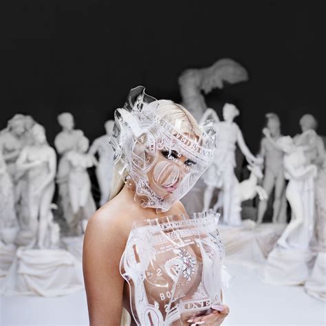 Or, virtue rewarded is an epistolary novel first published in 1740 by english writer samuel richardson.considered one of the first true english novels, it serves as richardson's version of conduct literature about marriage. Haftbefehl / Shirin David: Der Barbar und die ...