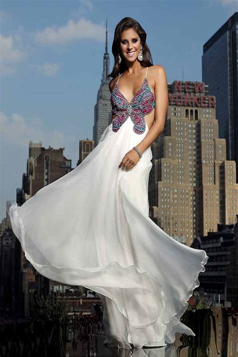Fashion blogsdesigner mermaid wedding dresses 2011. Wedding Dresses: Elegant Couture Prom Dresses 2011