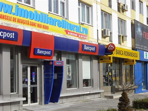 Banca portugheză millennium bcp se va retrage din românia prin vânzarea subsidiarei millennium bank, care deţine sub 1% cotă de piaţă, decizia făcând parte dintre măsurile de restructurare convenite cu reprezentanţii comisiei europeane, potrivit mai multor surse contactate de mediafax. Care sunt cele mai intalnite banci in Romania?