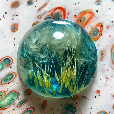 Dandelions In Resin By Cinethia Painting Crafts Resin Crafts Painting