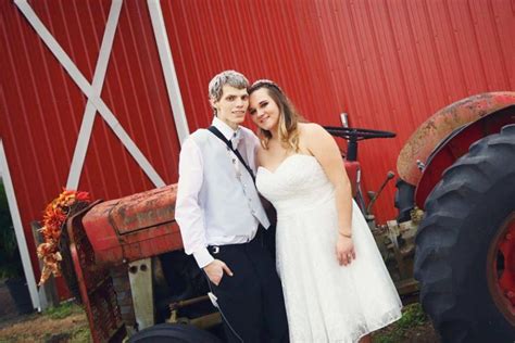 Cancer Leaves Him Only Weeks Left To Live He Marries High School Sweetheart