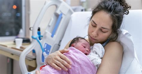With Women In Labor Why And How Midwives Provide Labor Support Womens Healthcare Associates