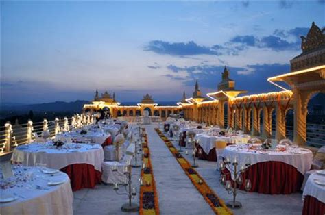 We suggest udaipur for a traditional destination wedding in india. Best Places to Get Married in India, Destination Wedding ...