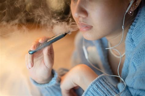 Kids And Vaping What Every Parent Should Know Inside Childrens Blog