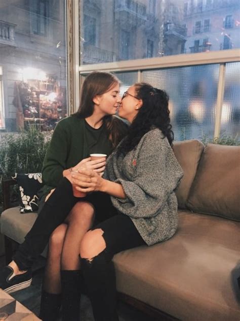 9 girls you should really reconsider and start flirting with cute lesbian couples lesbian