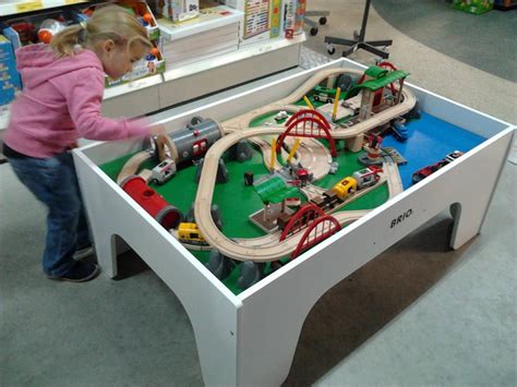 Brio Wooden Train Table Kinderspell