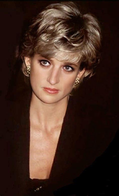 Pin By Альбина Васильева On Королева сердец Princess Diana Hair Princess Diana Pictures