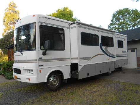We're open and here for you. 2004 Used Winnebago SIGHTSEER 30B Class A in Oregon OR