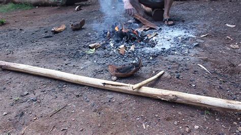 How To Make A Fire By Rubbing Two Sticks Together Survival Training Wonderhowto