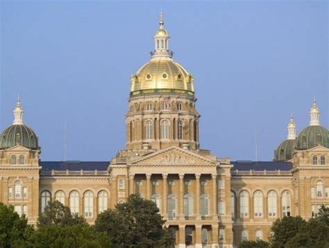 State Capitols Des Moines Iowa United States Capitol Capitol