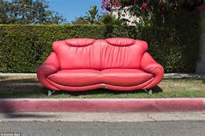 Artist Photographs Abandoned Sofas On Los Angeles Streets Daily Mail Online