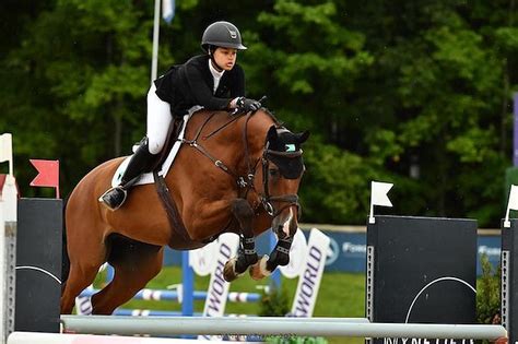 Bahamian Show Jumper Kacy Lyn Smith And Chicago M Finish Strong The