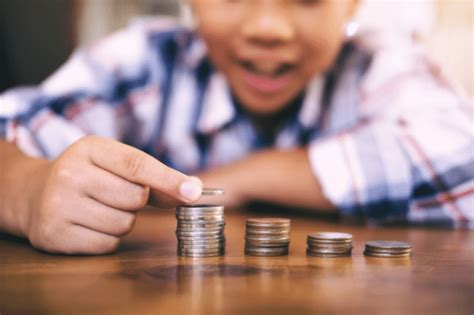 5 Tips To Teach Kids To Save Money With Free Printable Savings