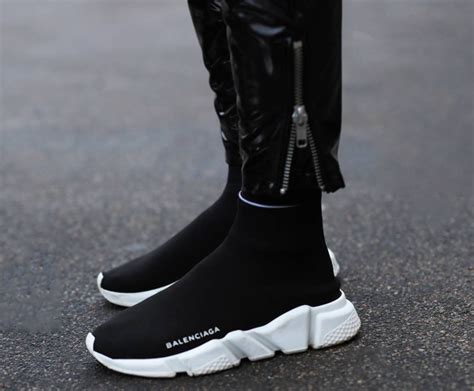 The item comes with a balenciaga dustbag and box. Balenciaga Speed Trainer - fashiontracer