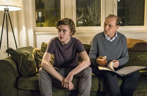Während einer mordermittlung riskieren sieland (alwara höfels) und gorniak (karin hanczewski) kopf und kragen. Tatort: Wer jetzt allein ist - Tatort Fans