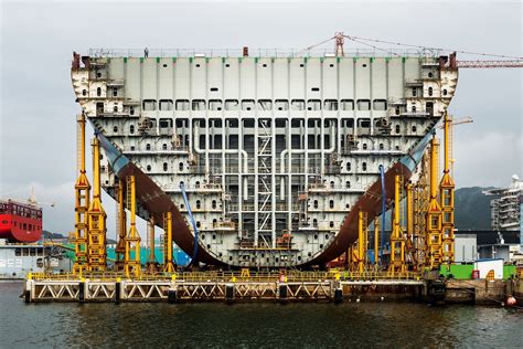Set Sail To Daewoo Shipbuilding The Bonkers Birthplace Of The Gigantic