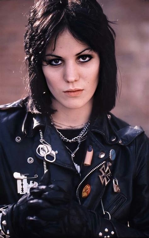 pin by gemma harper on 80s women joan jett rock style rock and roll